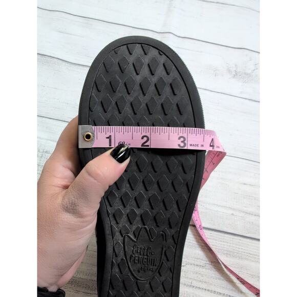 6 Little Penguin Black Heart Boots - Picture 8 of 8